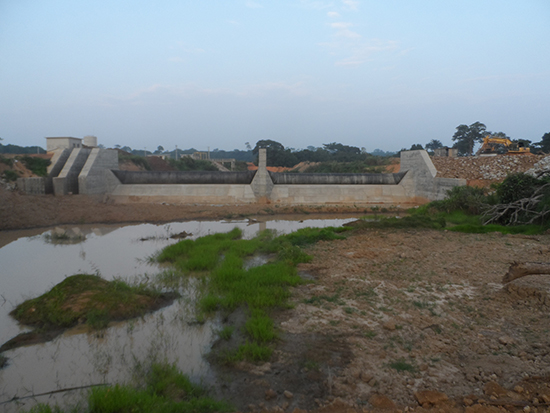 Rubber dam in M'Bahiakro